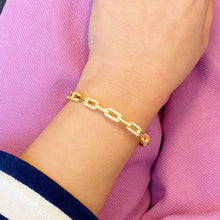 Load image into Gallery viewer, Alternatively Linked Open Bangle Bracelet