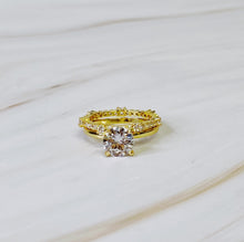 Load image into Gallery viewer, Romantic Round Cut Solitaire Ring Set Of 2