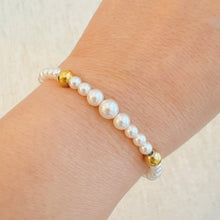 Load image into Gallery viewer, Pearl & Gold Beaded Stretch Bracelet