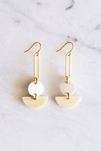 Load image into Gallery viewer, Tho Bar & Geo Buffalo Horn Earrings