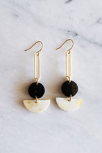 Load image into Gallery viewer, Tho Bar & Geo Buffalo Horn Earrings