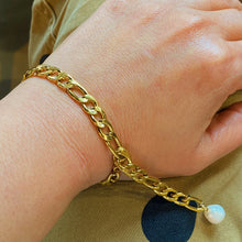 Load image into Gallery viewer, Cuban Link Pearl Bracelet
