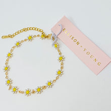 Load image into Gallery viewer, All Around Daisy Bracelet
