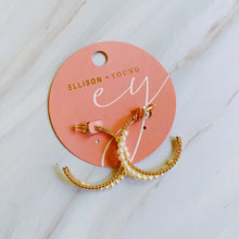 Load image into Gallery viewer, Pearl And Gold Blended Hoop Earring
