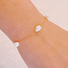 Load image into Gallery viewer, Esther Freshwater Pearl Bracelet
