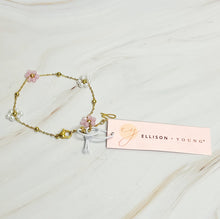 Load image into Gallery viewer, Pearl And Glass Bead Flower Bracelet
