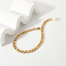 Load image into Gallery viewer, Cuban Link Pearl Bracelet
