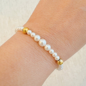Pearl & Gold Beaded Stretch Bracelet
