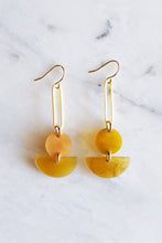 Load image into Gallery viewer, Tho Bar &amp; Geo Buffalo Horn Earrings
